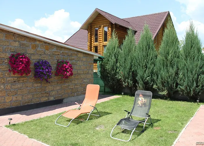 Hotel-Complex Mizh Triokh Ozer