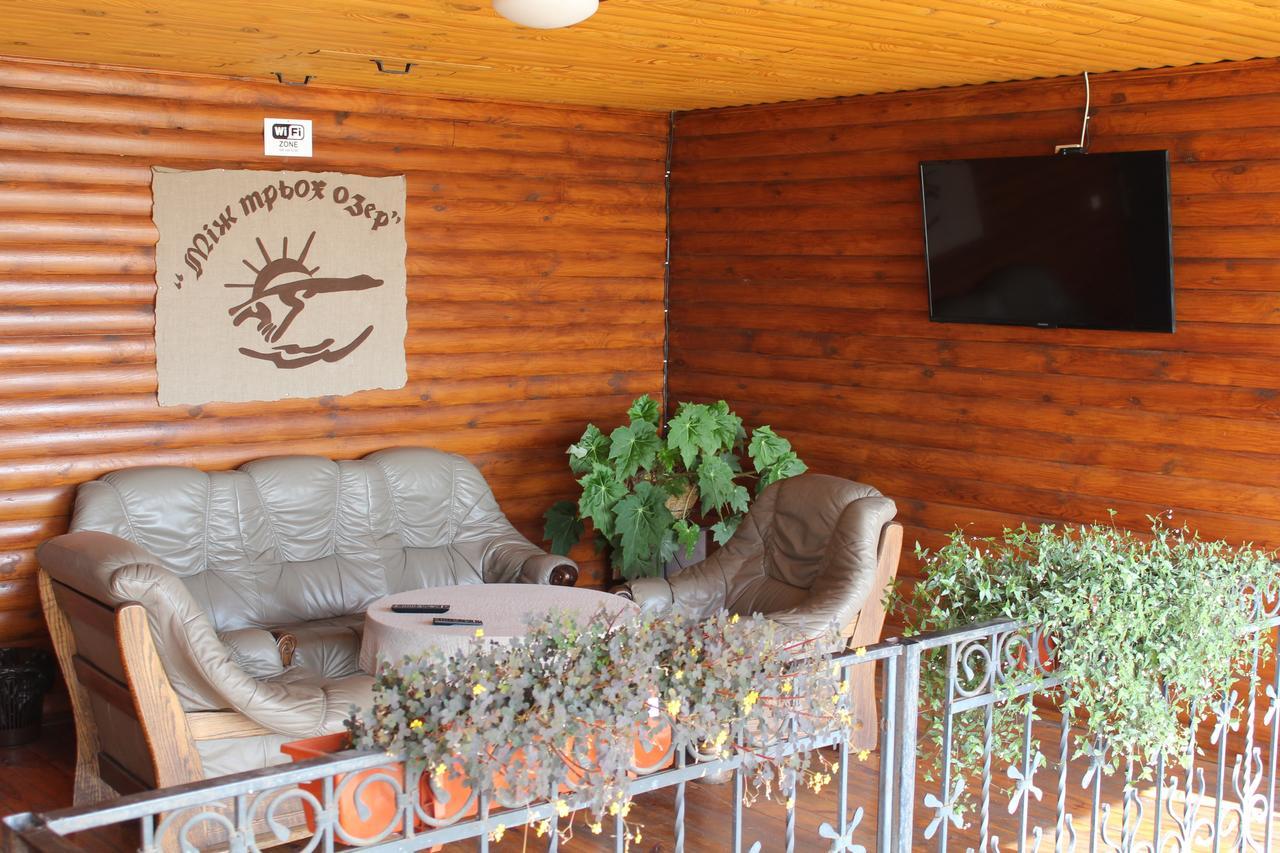 Hotel-complex Mizh Triokh Ozer * Svityaz'